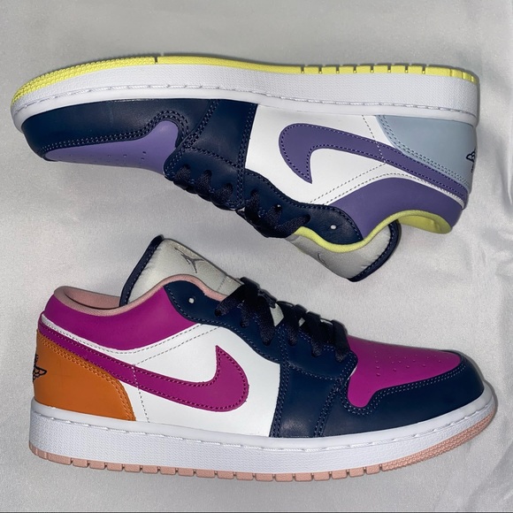 Nike Air Jordan 1 Low Women’s Mismatched Purple - Picture 5 of 5
